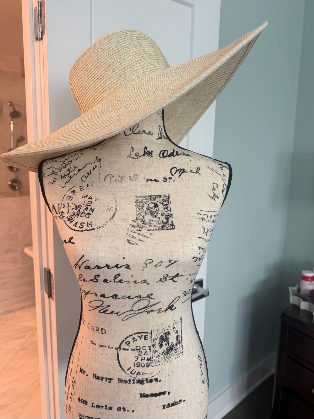Nine West Natural Wide-Brim Straw Sun Hat